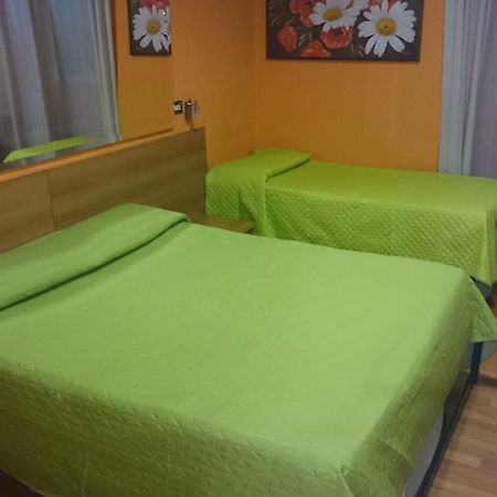 רומא Hotel Urbis מראה חיצוני תמונה