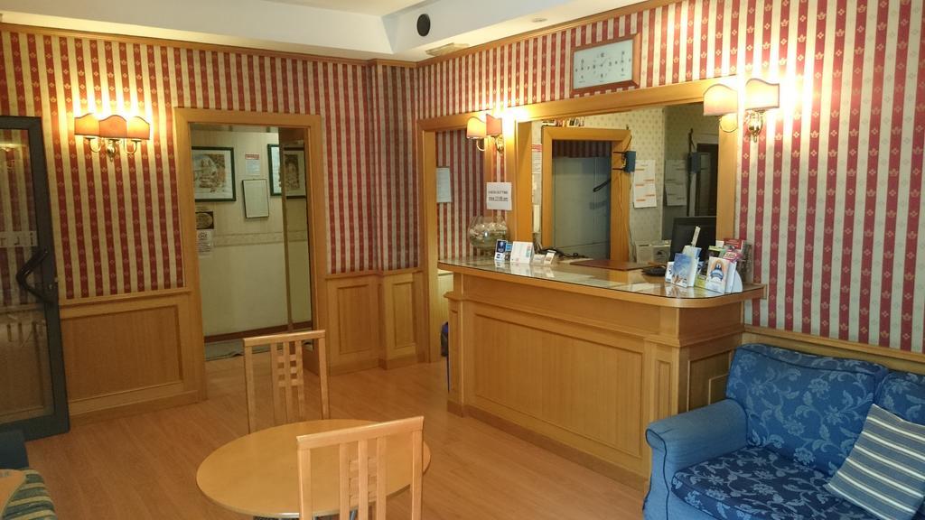 רומא Hotel Urbis מראה חיצוני תמונה