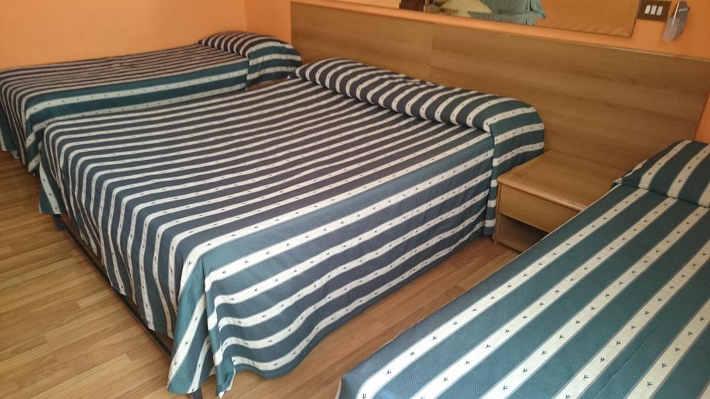 רומא Hotel Urbis מראה חיצוני תמונה