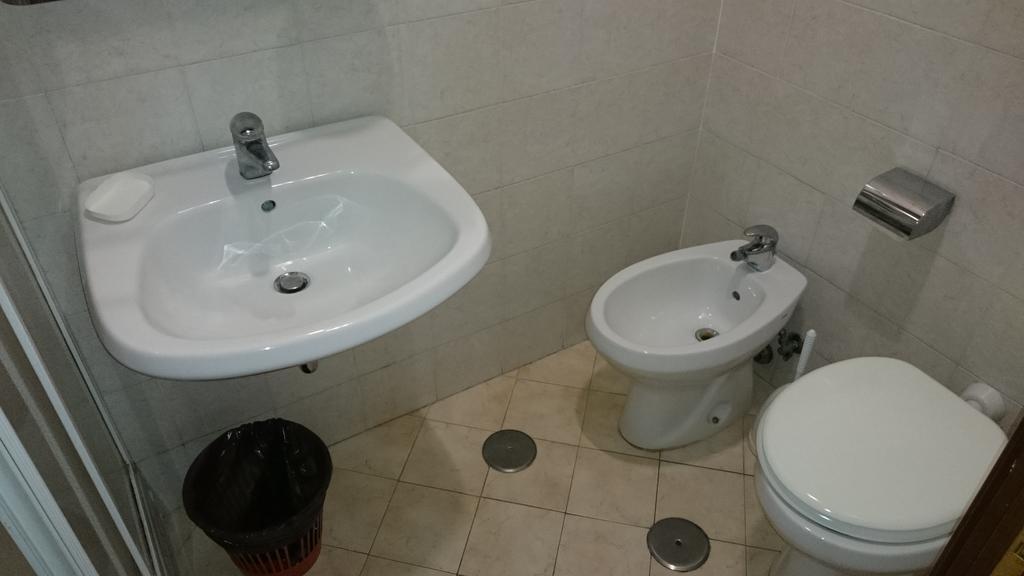 רומא Hotel Urbis מראה חיצוני תמונה